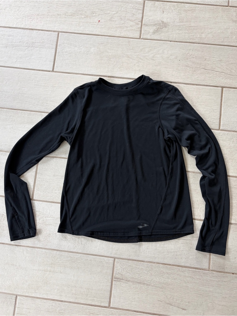Brooks Running Black Long-Sleeve Women’s Crewneck Shirt - Casual Core Layer